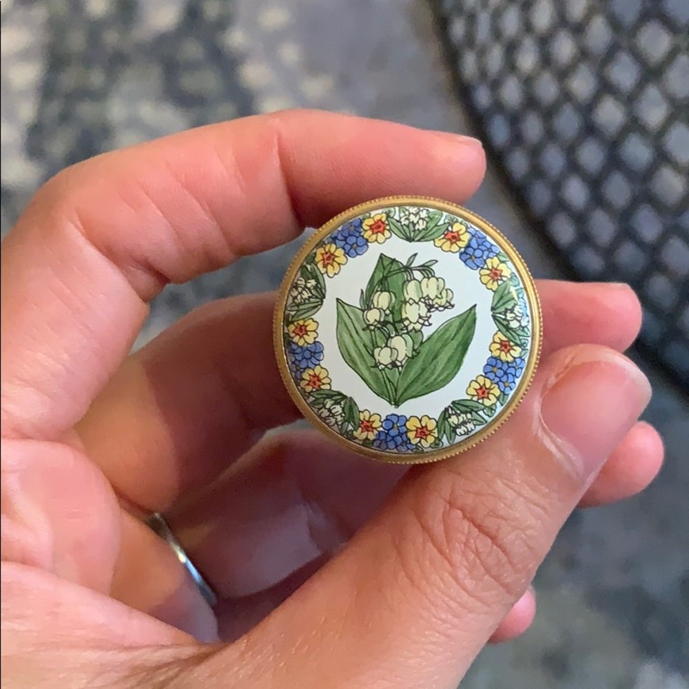 Small hand painted pull box